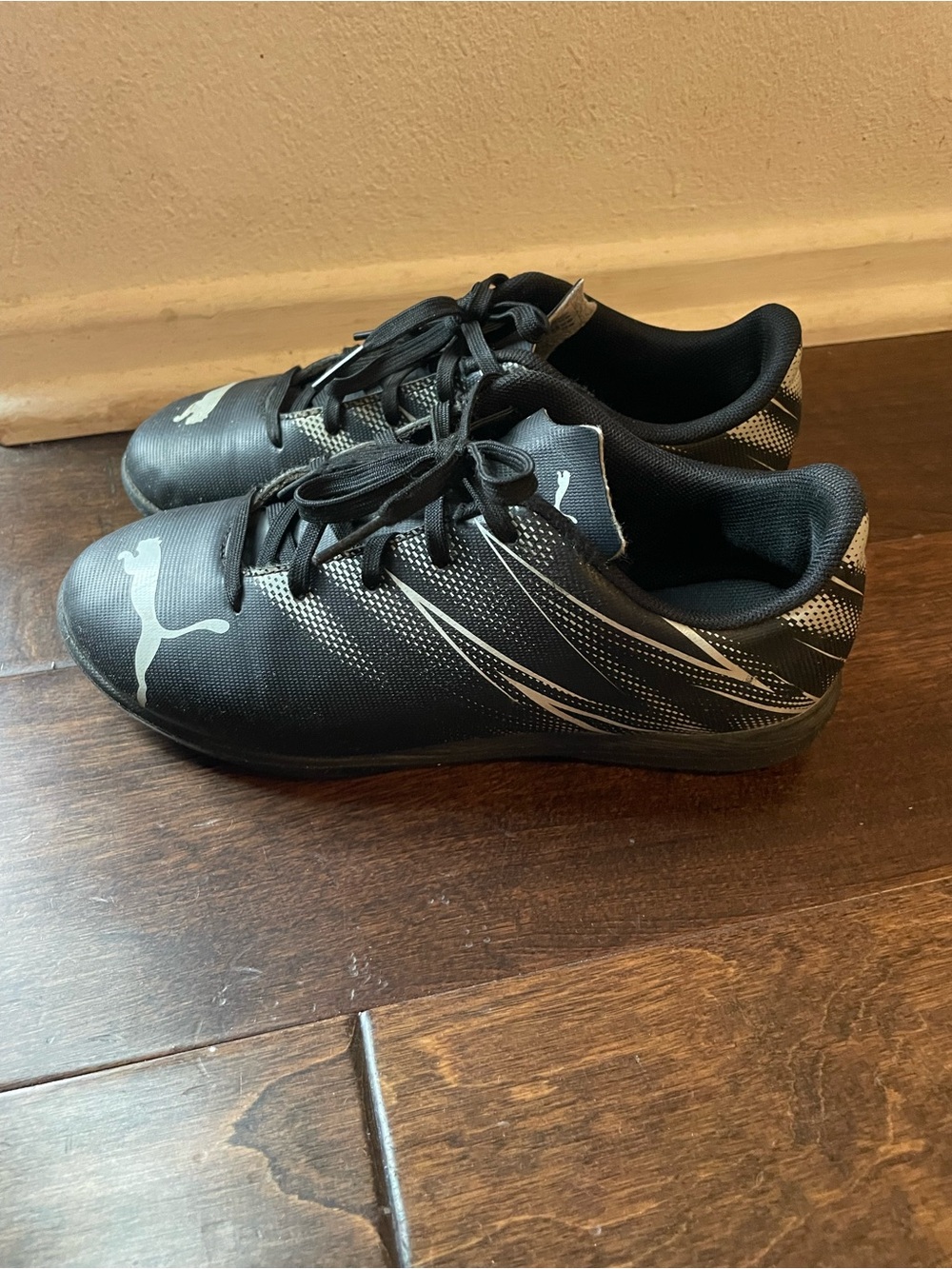 Puma Soccer Shoes Rapido ITT Turf Cleats Athletic Sneakers Kids 2.5